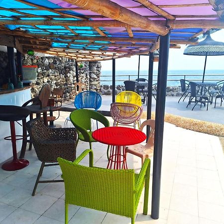 Utopia Island Resort Batangas Buitenkant foto
