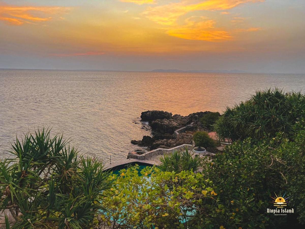 Utopia Island Resort Batangas Buitenkant foto
