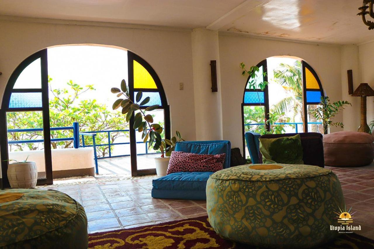 Utopia Island Resort Batangas Buitenkant foto