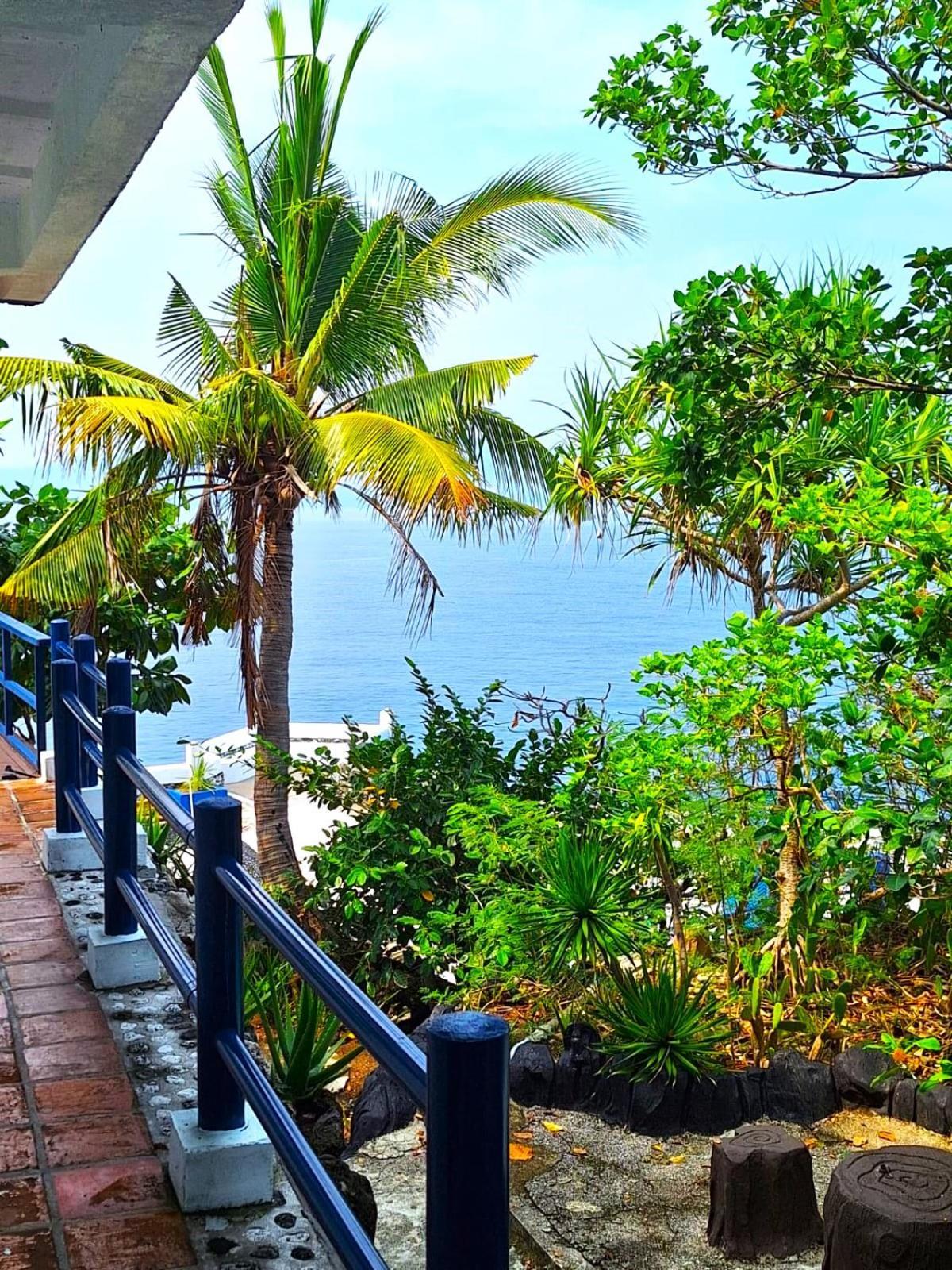 Utopia Island Resort Batangas Buitenkant foto