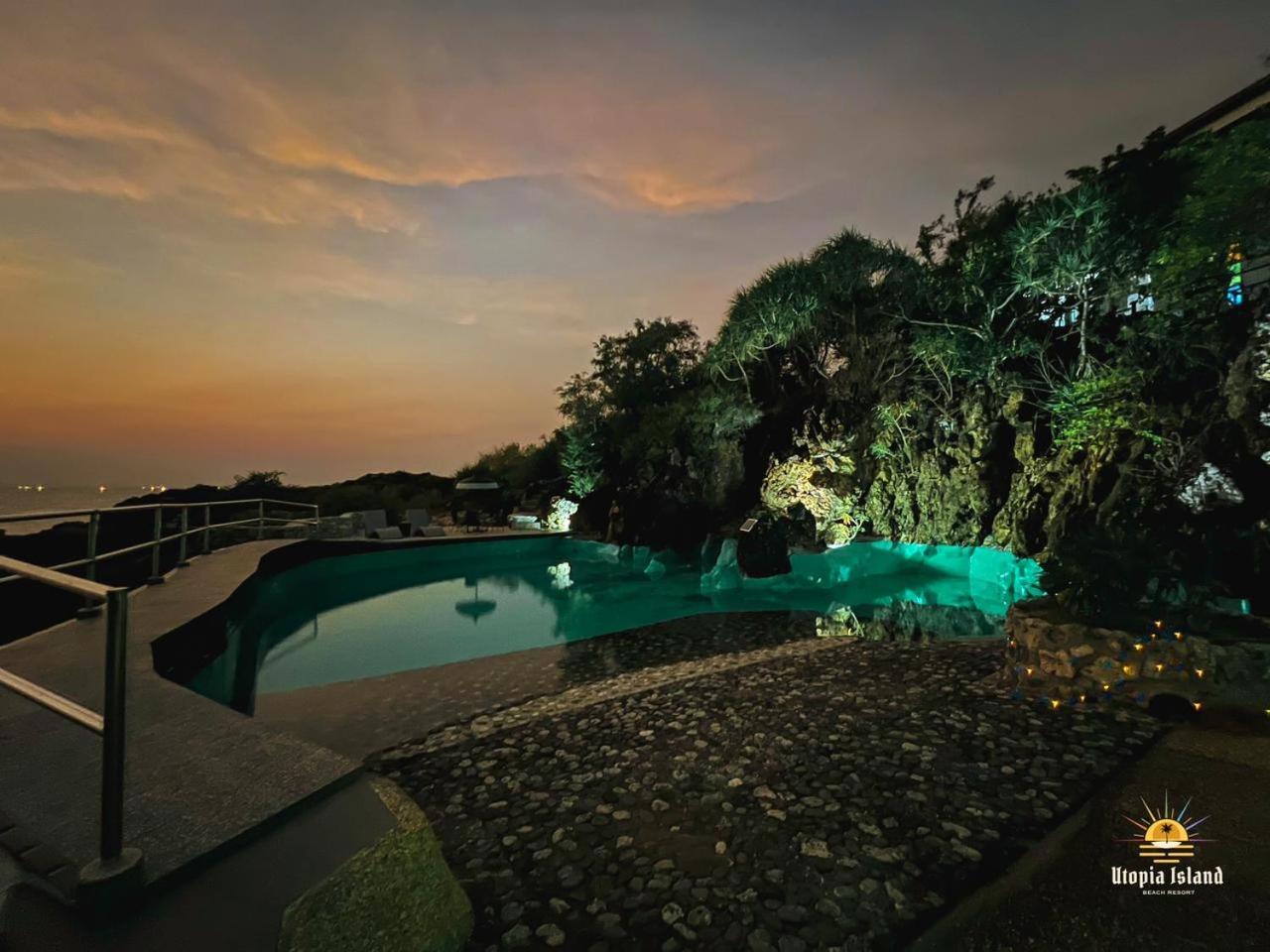 Utopia Island Resort Batangas Buitenkant foto