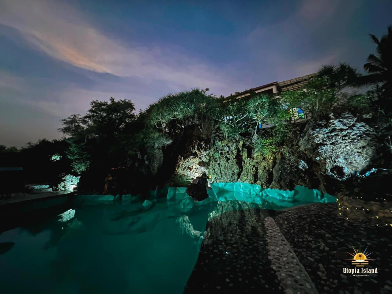 Utopia Island Resort Batangas Buitenkant foto